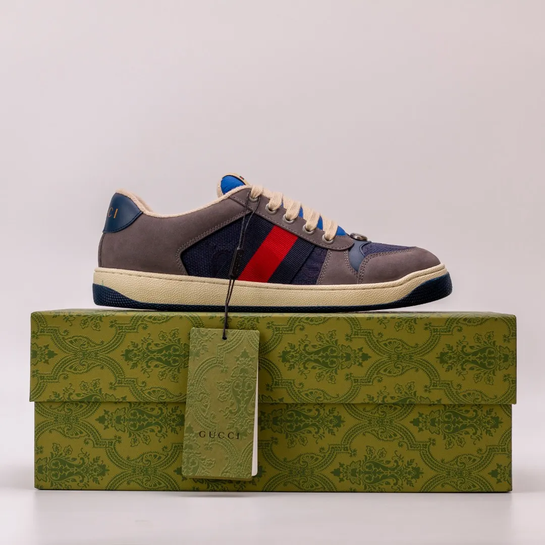 Factory price 580 [Higher version] GUCCI casual sports distressed small dirty shoes, polished cowhide fabric, hand-made distressed effect!  Original terry cloth, delicate, soft, comfortable and breathable. Privately molded steel-stamped two-color original TPU outsole (lower layer is wider, upper layer is narrower) to differentiate the wrong version of the outsole in the market. Fabric, material, outsole, detail comparison SIZE: 34-41, 38-45 regular size (women's 34, 41, men's 38, 45 customized, non-returnable and non-exchangeable) (women's colors and men's models need to be customized)